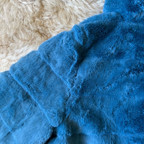 APPARIS Goldie Faux Fur Jacket Stone Blue NWOT - Picture 7 of 10